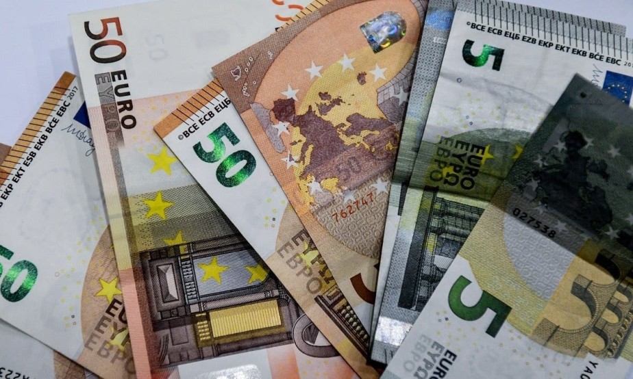 Hükümet Aralık ayında 350 milyon euro sosyal yardım ödeneği yapacak