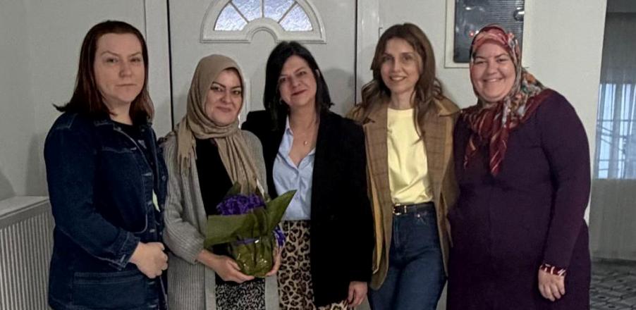 BTAYTD Kadınlar Kolu anneleri evlerinde ziyaret etti