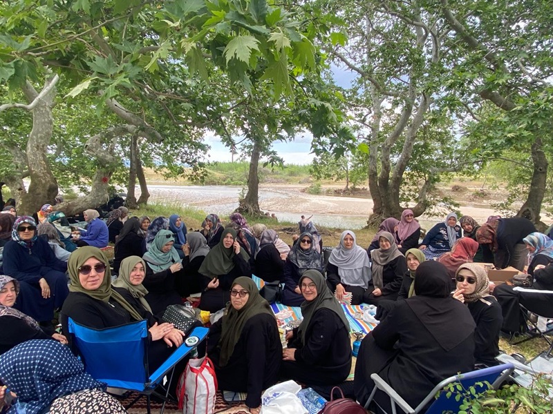 Gümülcine Müftülüğünden bayan kursiyerlere piknik etkinliği