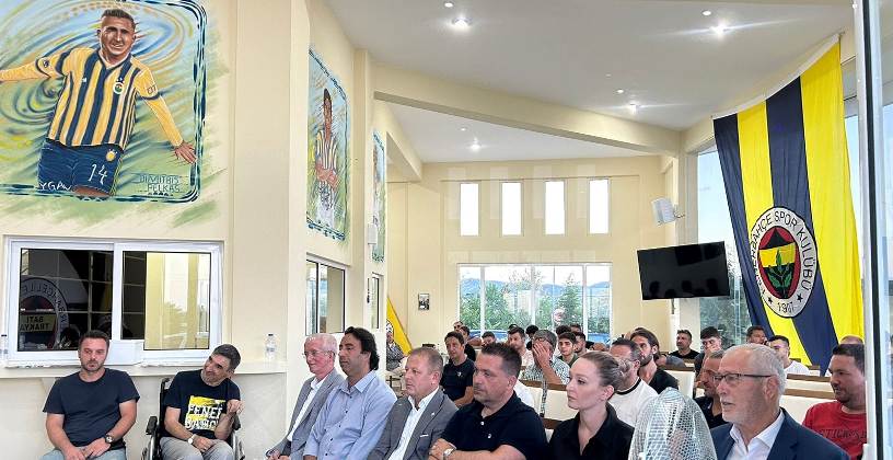 Fenerbahçeliler Derneği bilgilendirme toplantısı düzenledi