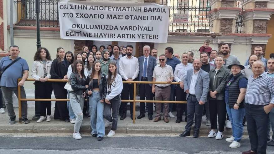 Milletvekili Özgür Ferhat “Vardiyalı eğitime hayır” eylemine destek verdi