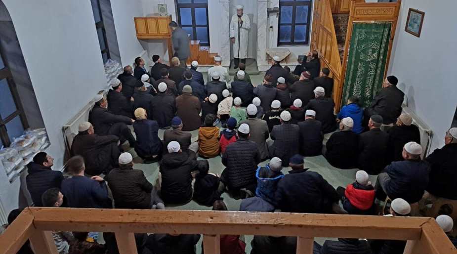 ‘Çocuğunu Al Sabah Namazına Gel’ programı Kır Vakıf’da devam etti
