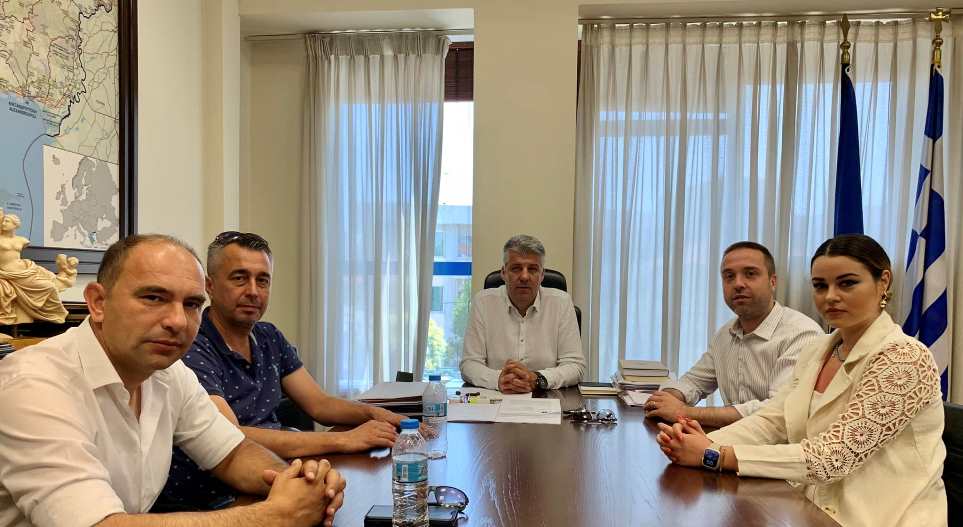 Erdem Hüseyin, DMT Bölge Başkanı Topsidis’i ziyaret etti