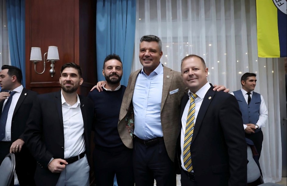 Batı Trakya Fenerbahçeliler Derneği Başkanı Mümin Hasan, Fenerbahçe Başkanı Sadettin Saran ile görüştü