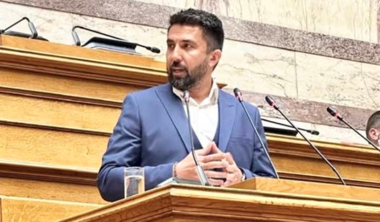 Özgür Ferhat’tan Miçotakis hükümetine sert eleştiri