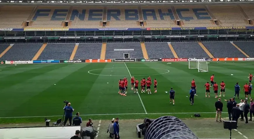 Olympiakos son antremanını Ülker Stadyumu'nda yaptı