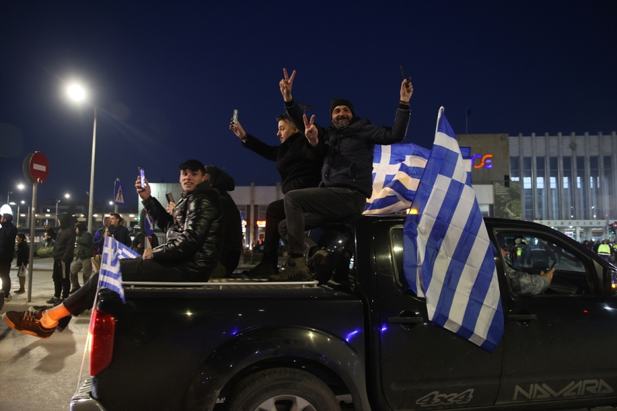Çiftçiler traktörleriyle eylem yaptı