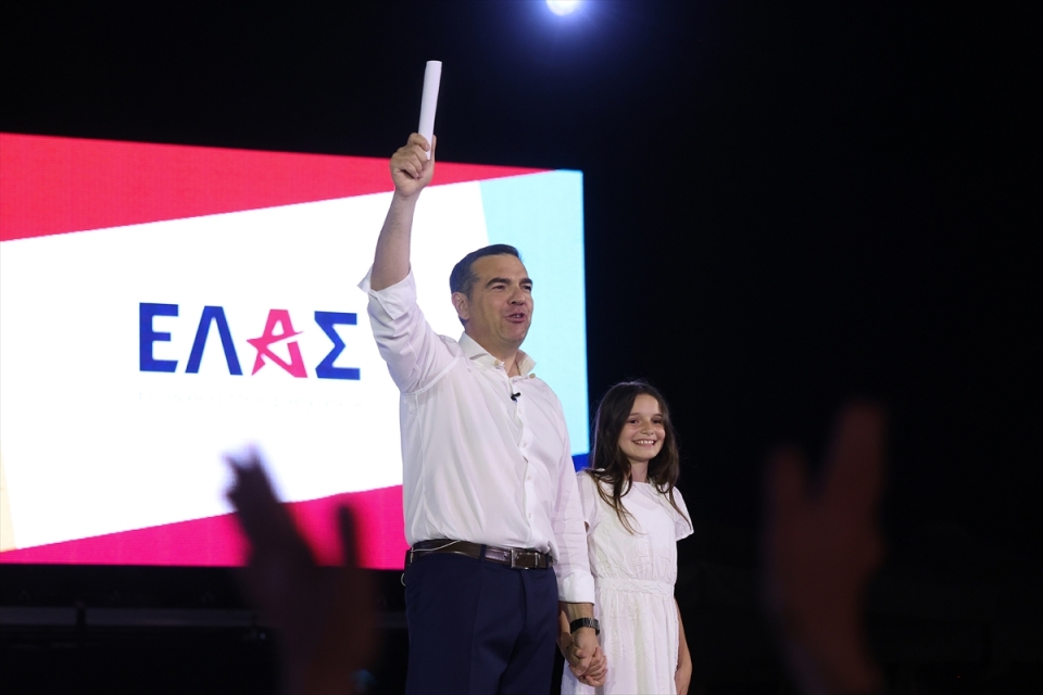 Eski başbakan Aleksis Çipras yeni parti kurdu