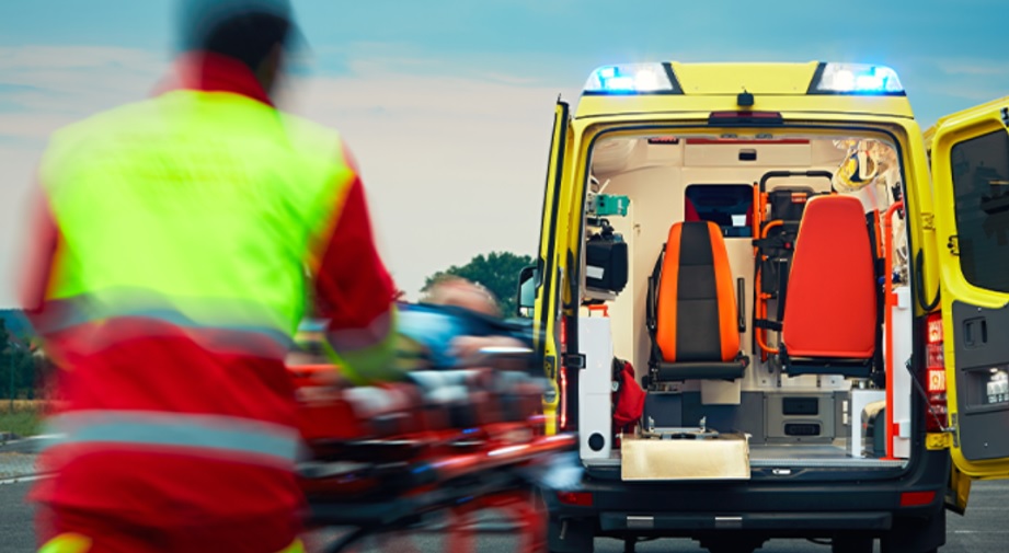 Dedeağaç’ta şok olay: Ambulansın kapısı açıldı, hasta sedyeyle birlikte yola düştü