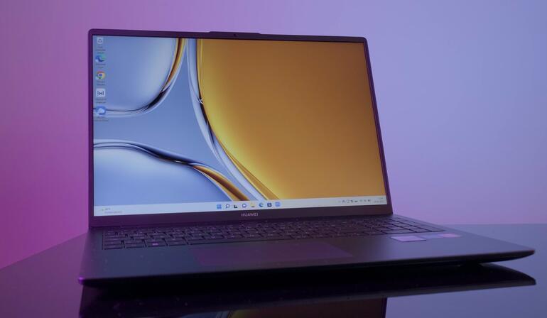 Dev ekranlı Huawei MateBook D16 incelemesi