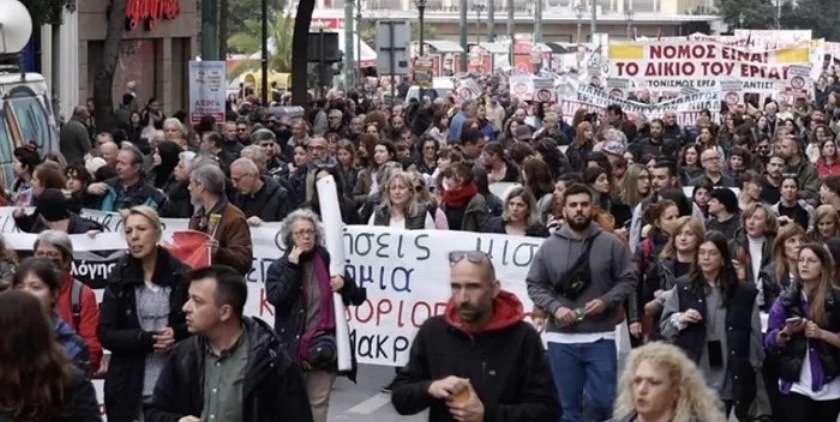 İşçiler ve memurlar 24 saatlik greve gitti