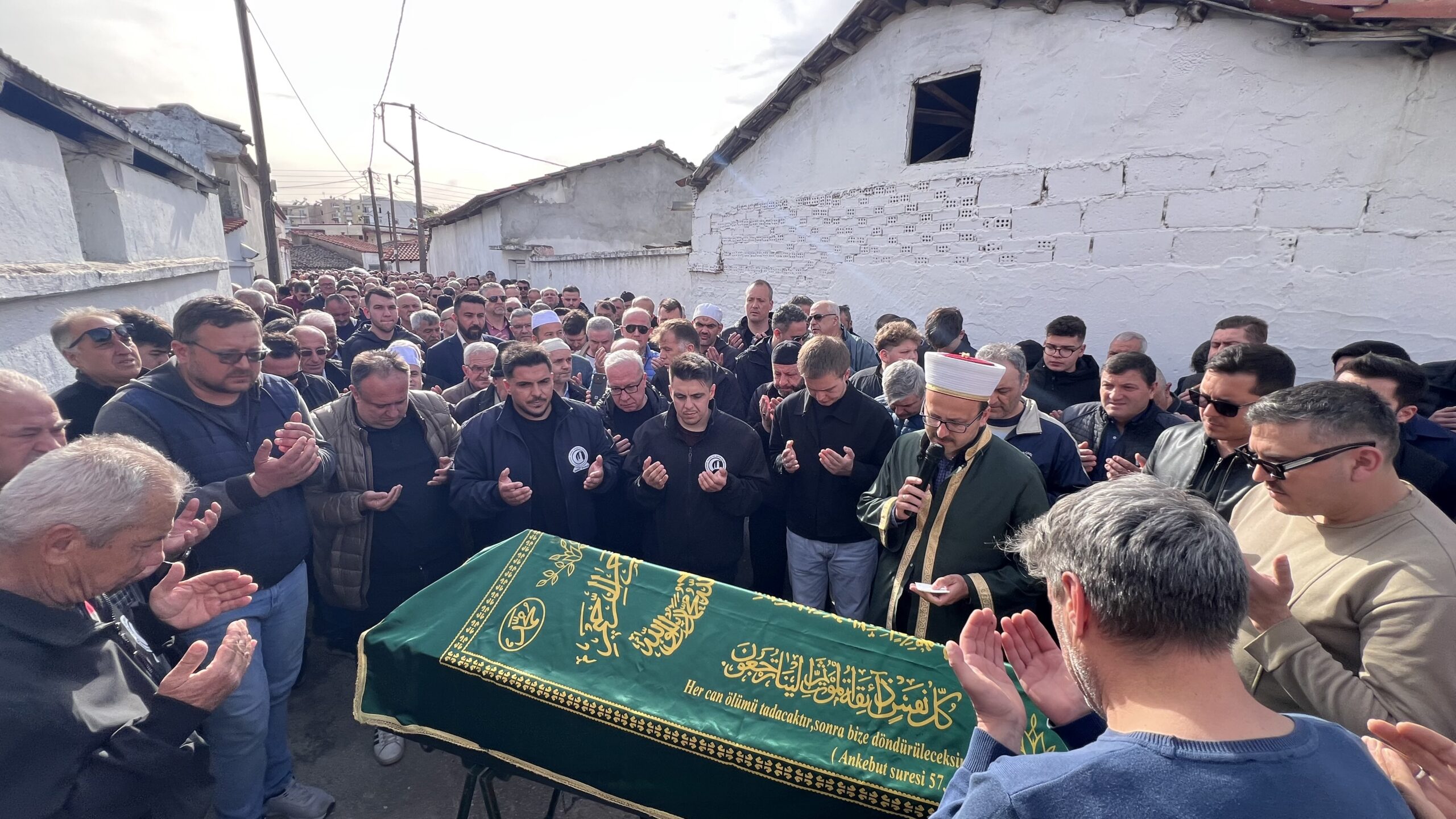 Mehmet Emin son yolculuğuna uğurlandı