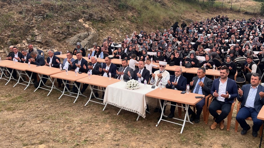 Rodop ilinin Beşikli köyünde muhteşem hatim töreni
