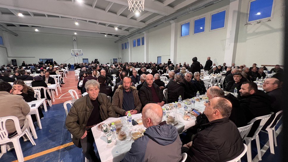 Domruköyde düzenlenen iftar sofrasına soydaşlardan ve Türkiye’den yoğun katılım