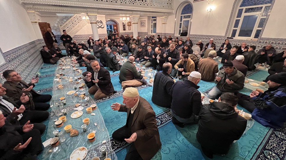 Büyük Derbent’te geleneksel iftar buluşması yoğun katılımla gerçekleşti