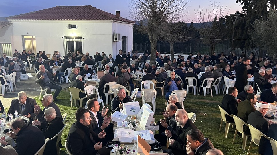 Işıklar’da gönülleri buluşturan iftar programına yoğun katılım