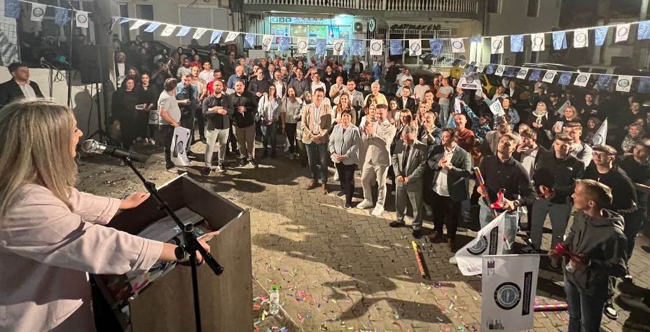 DEB Partisinden Ketenlik’te muhteşem miting