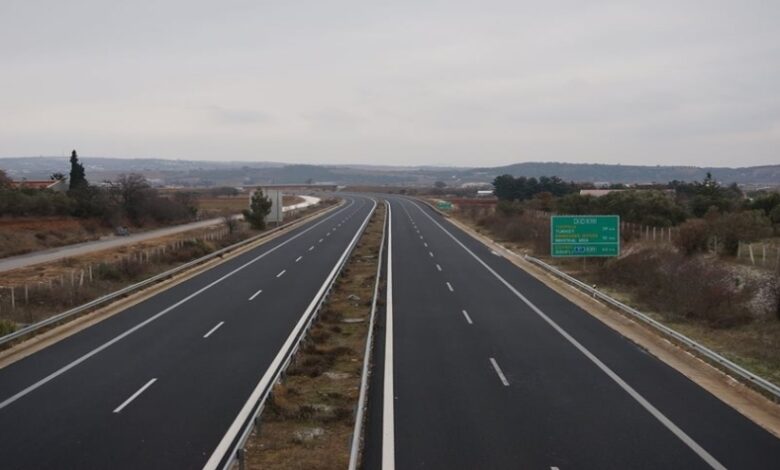 Dikkat: Otoban yolu trafiğe kapalı olacak