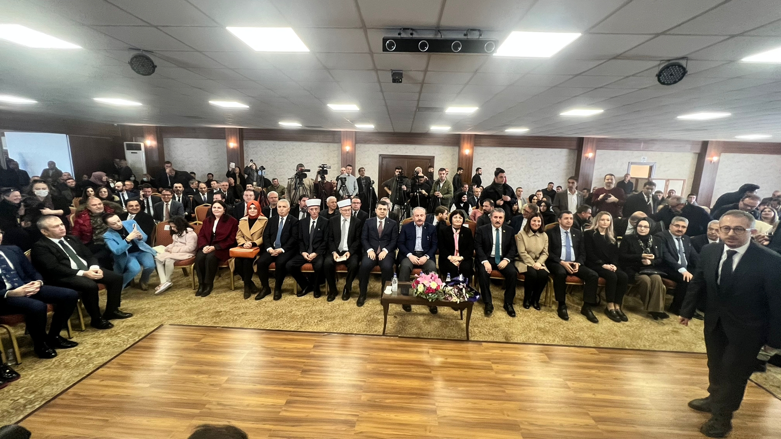 Dr. Sadık Ahmet doğum gününde Keşan’da anıldı