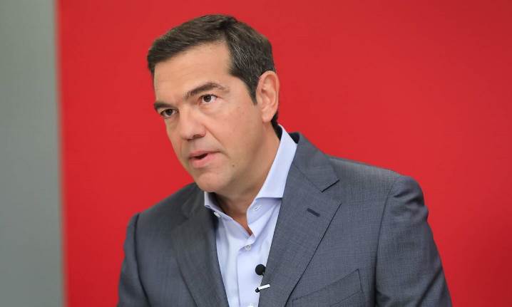 Çipras, Miçotakis’i ABD üsleri konusunda eleştirdi