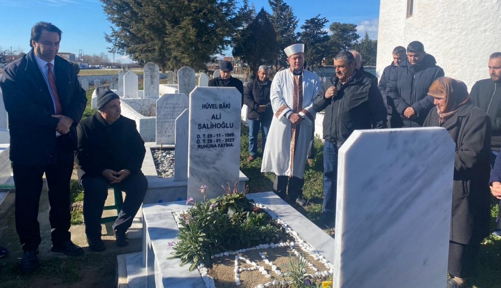 Ali Salihoğlu kabri başında törenle anıldı