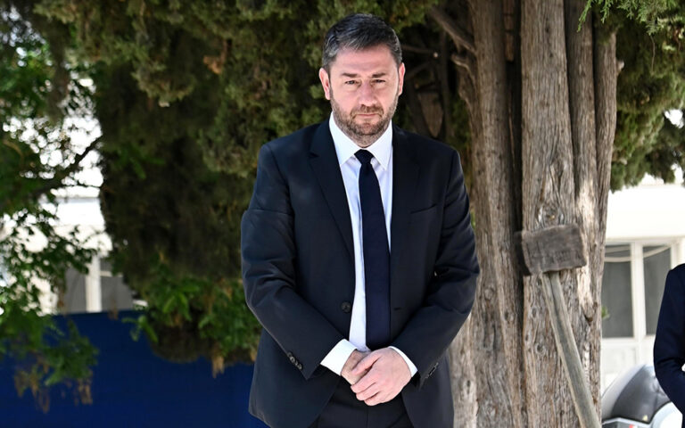 Androulakis hükümet kurma görevini reddetti