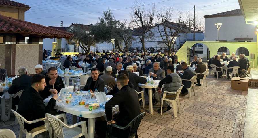 Domruköyde iftar programı düzenlendi