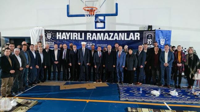 Soydaşlar Kozlukebir belediyesi ile Bursa Büyükşehir belediyelerin iftar programında bir araya geldiler