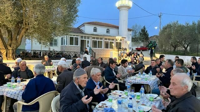 Durhasanlar köyü iftar programı düzenledi