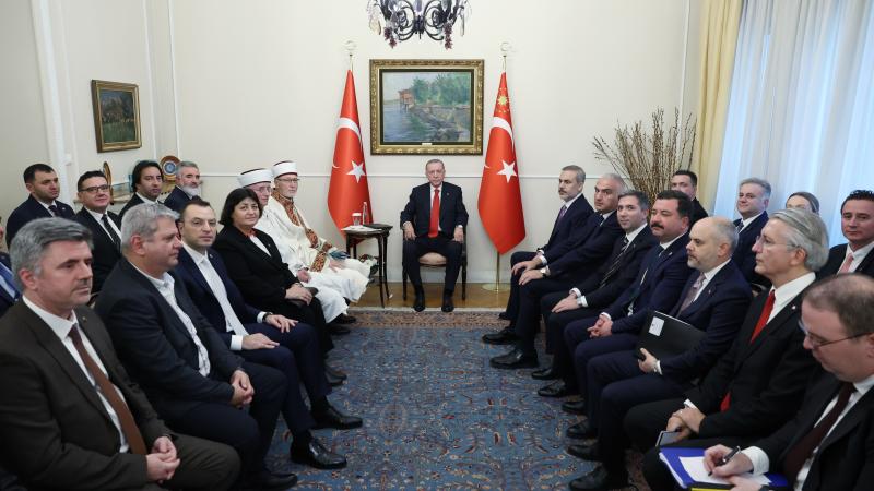 Cumhurbaşkanı Erdoğan Dr. Sadık Ahmet Ailesi ve Batı Trakya Türk Azınlığı Danışma Kurulu üyelerini kabul etti