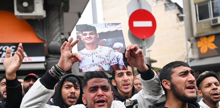 Polisin açtığı ateş sonucu ağır yaralanan 16 yaşındaki genç hayatını kaybetti