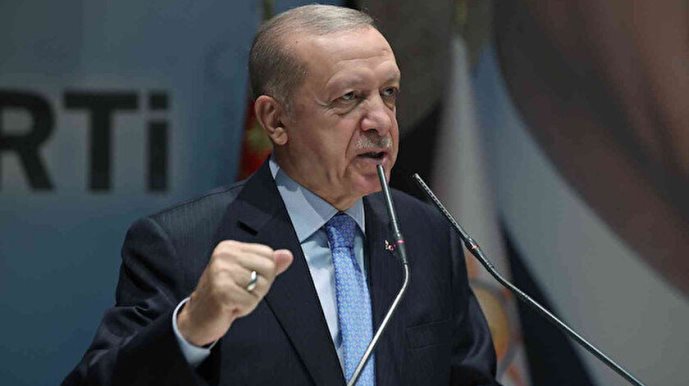 “Türk ifadesinin geçmesinden rahatsızlık duyan Yunanistan'a hatırlatmak isteriz, kendinize gelin”