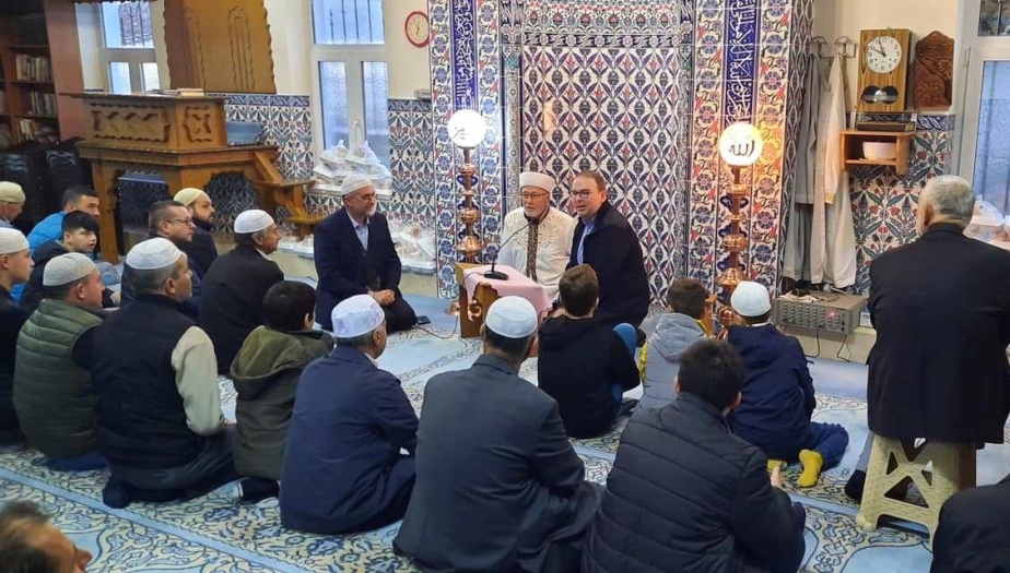 ‘Çocuğunu Al Sabah Namazına Gel’ programı Şehreküstü camiinden başladı