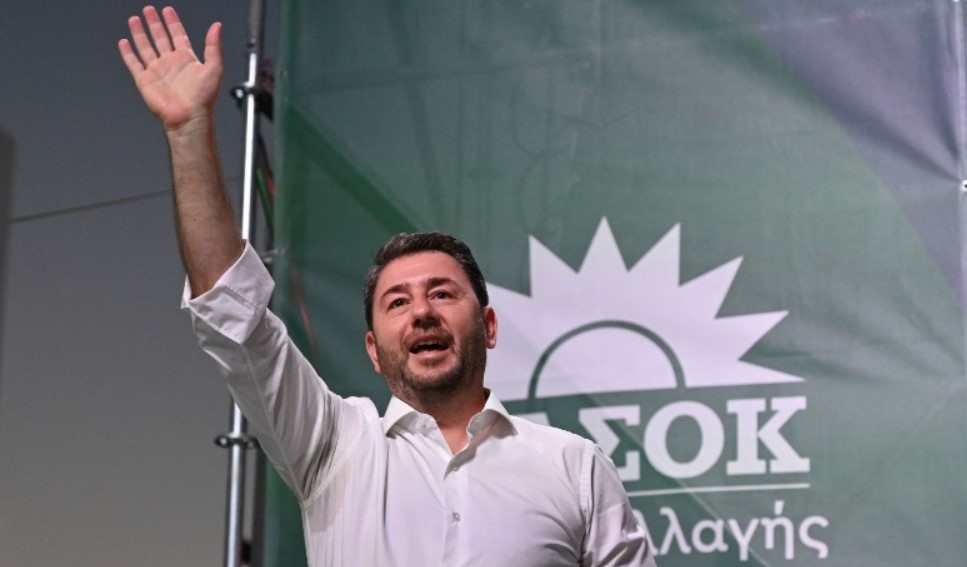 PASOK başkanlığına yeniden Andrulakis seçildi