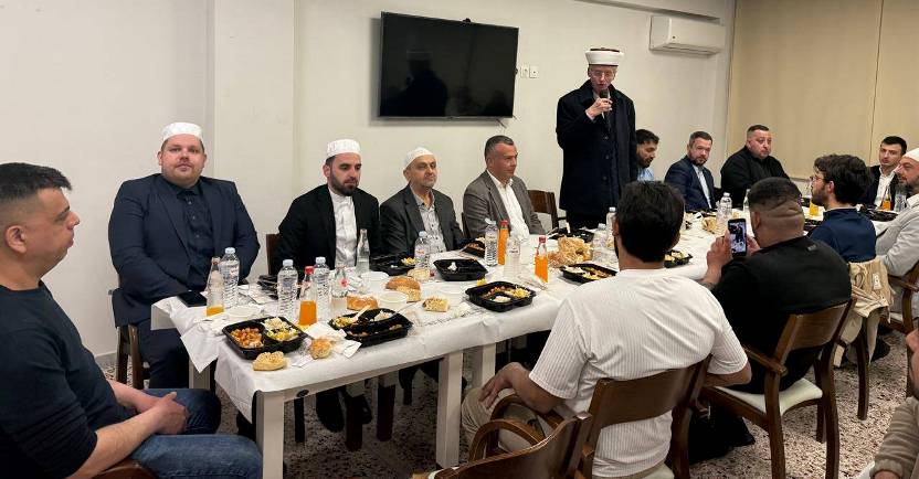 Selanik’te iftar sofrasında birlik ve dayanışma mesajı
