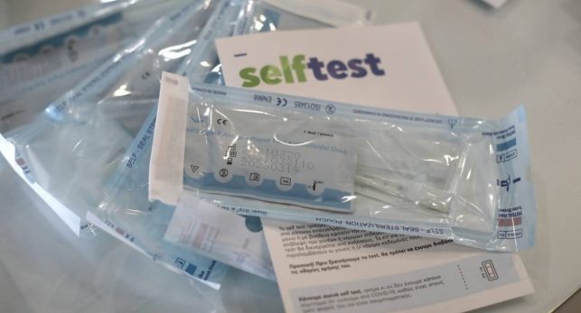 Öğrenciler ve aşılı eğitimciler için ücretsiz self-test dağıtımı başladı