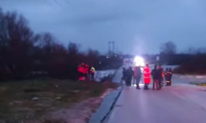 Gümülcine’de sel faciası: Otomobil akıntıya kapıldı, sürücü kayıp