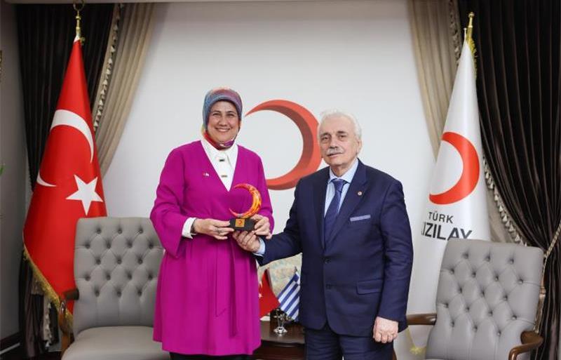 Yunanistan Kızılhaçı Türk Kızılay’ı ziyaret etti