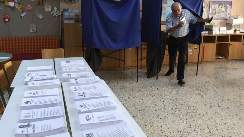 Son ankette YDP – SİRİZA arasındaki fark azalıyor
