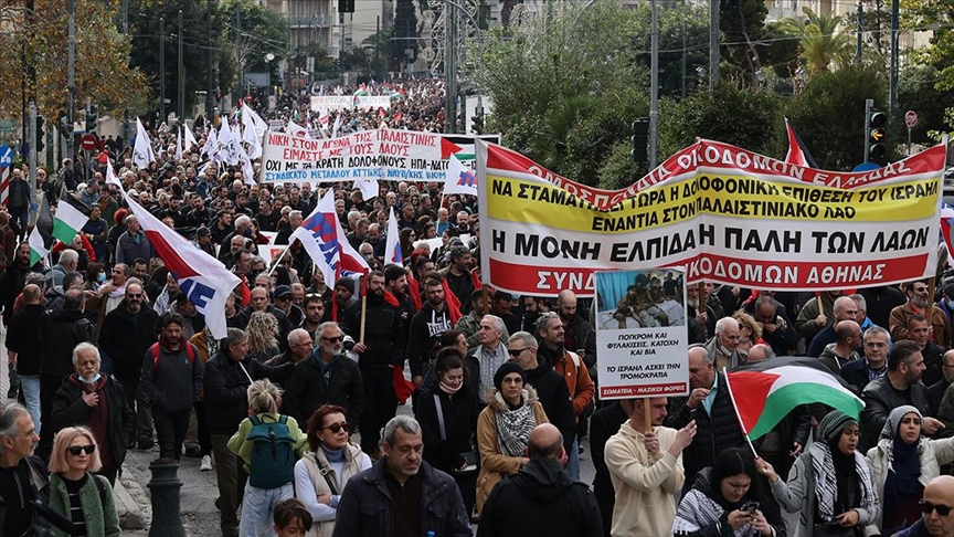 Atina'da Filistin'e destek yürüyüşü düzenlendi