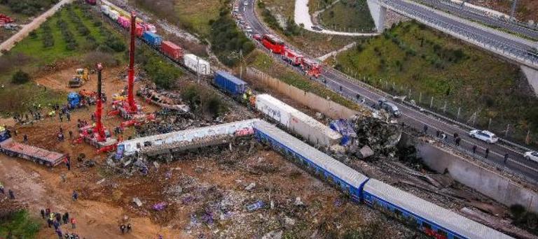 Tren kazasında can kaybı 43’e yükseldi