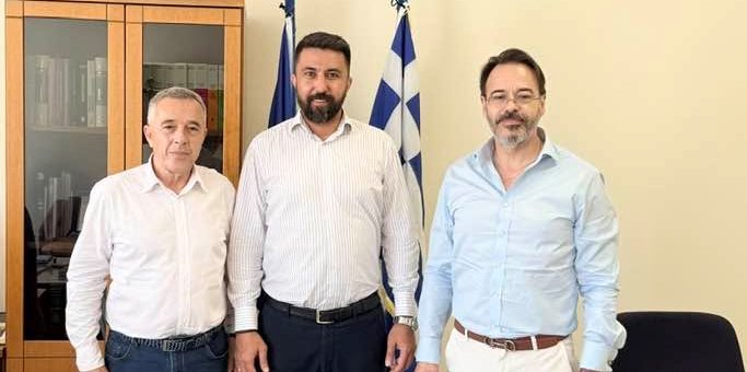 Özgür Ferhat'tan Dedeağaç Hastanesine ziyaret