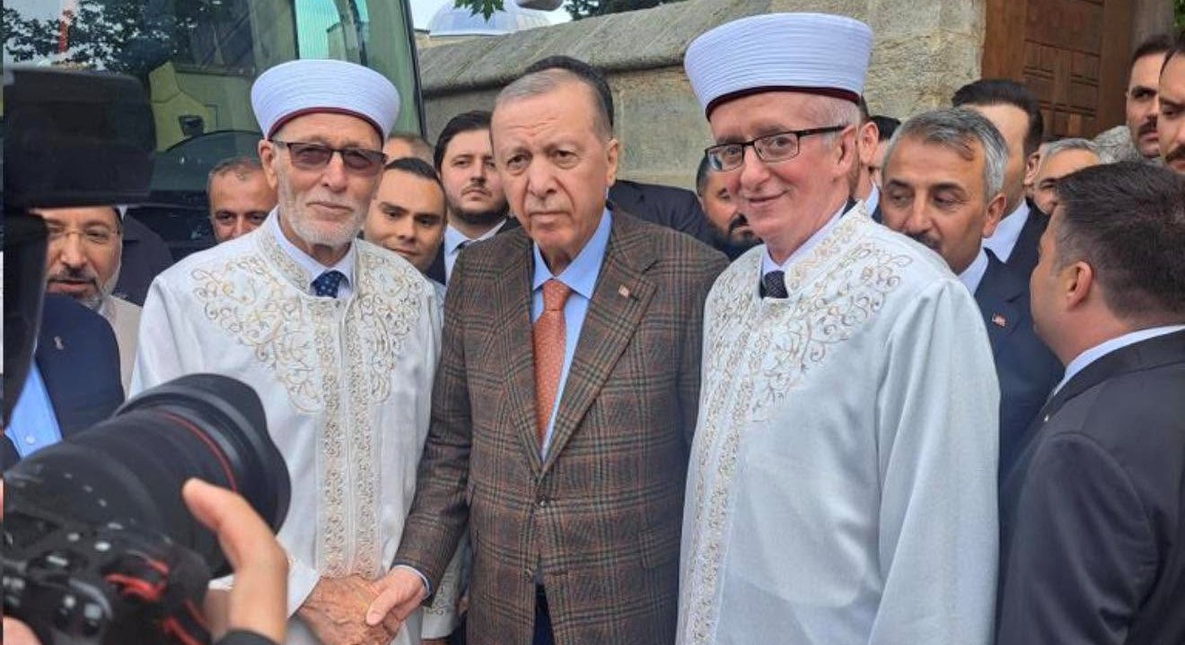 İskeçe Müftüsü Mustafa Trampa ve Gümülcine Müftüsü İbrahim Şerif, Selimiye Camii’nin yeniden açılış törenine katıldı
