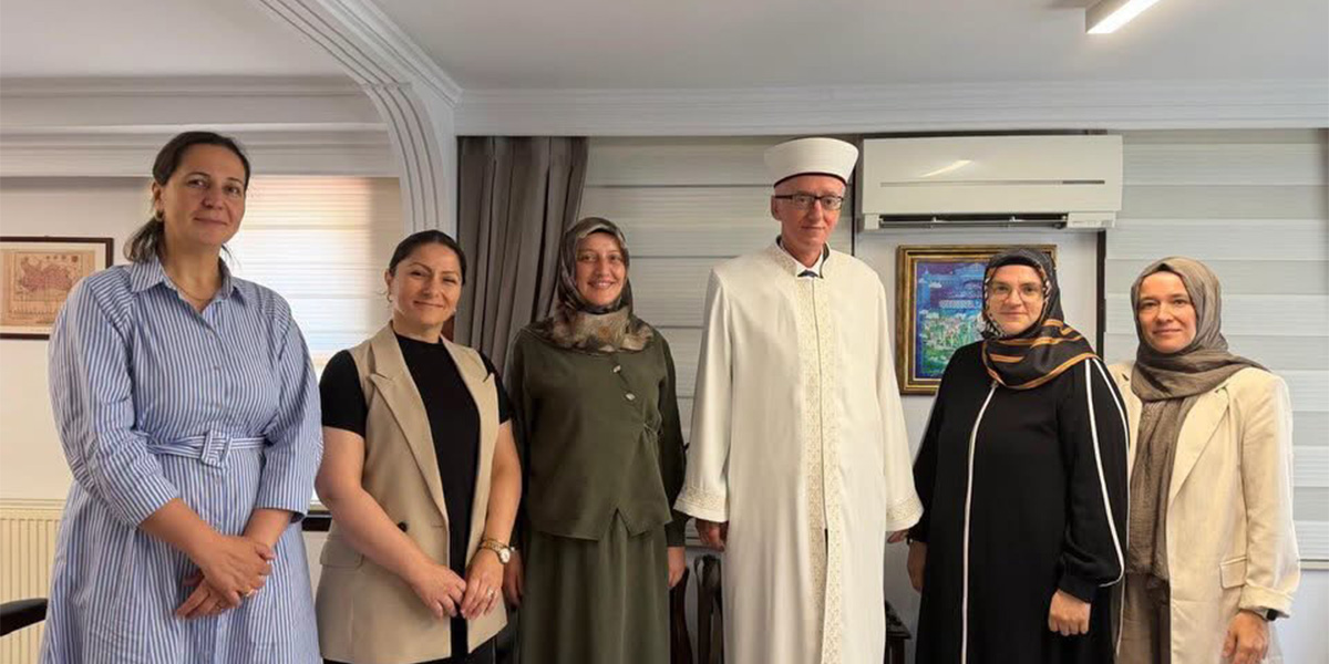 İskeçe Azınlık Ortaokulu ve Lisesi Okul Aile Birliği'nden müftü Mustafa Trampa'ya nezaket ziyareti
