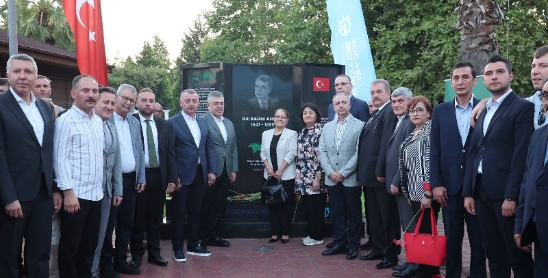 Dr. Sadık Ahmet, vefatının 31. yılında Kocaeli’de anıldı