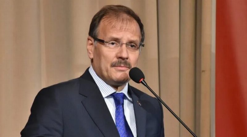 Hakan Çavuşoğlu: “Kapatılan okullar arasında eğitim aldığım okulun da bulunması beni derinden üzdü”